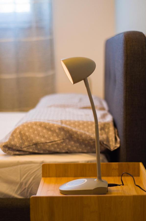 Bright Apartment Close To City Center 地拉那 外观 照片